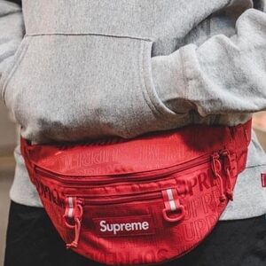 SS19 BELT OR CROSS BODY BAG RED